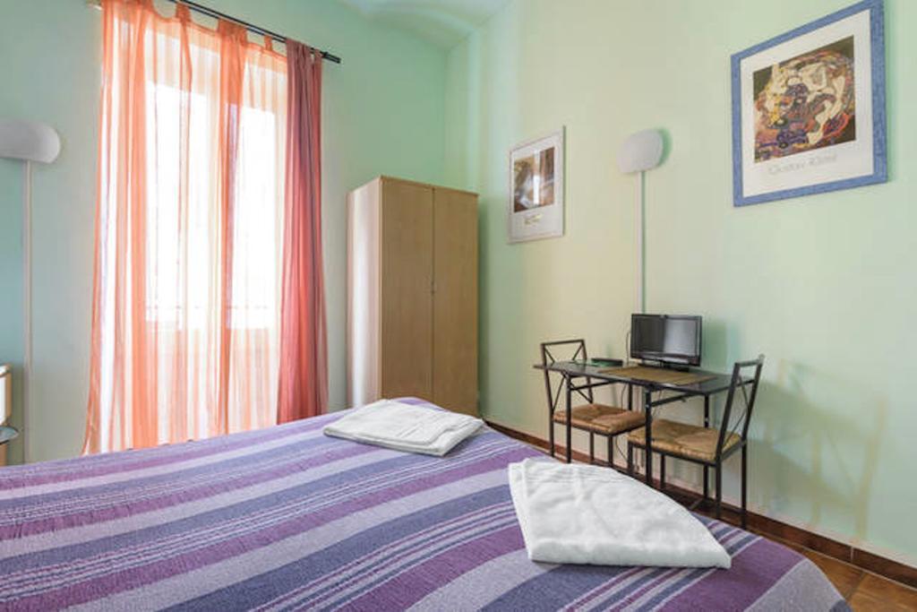 Sixbeds Hotell Roma Eksteriør bilde