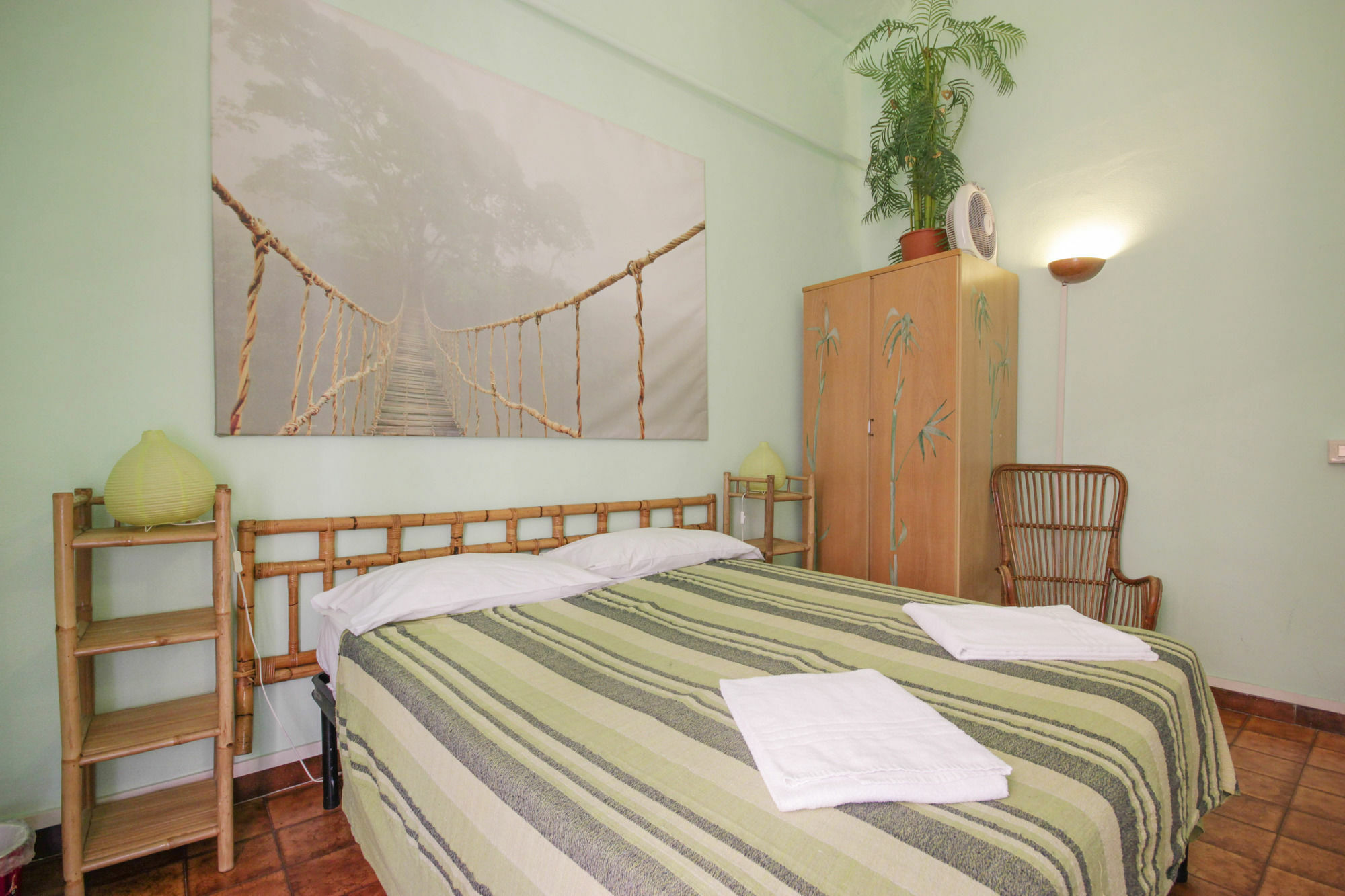 Sixbeds Hotell Roma Eksteriør bilde
