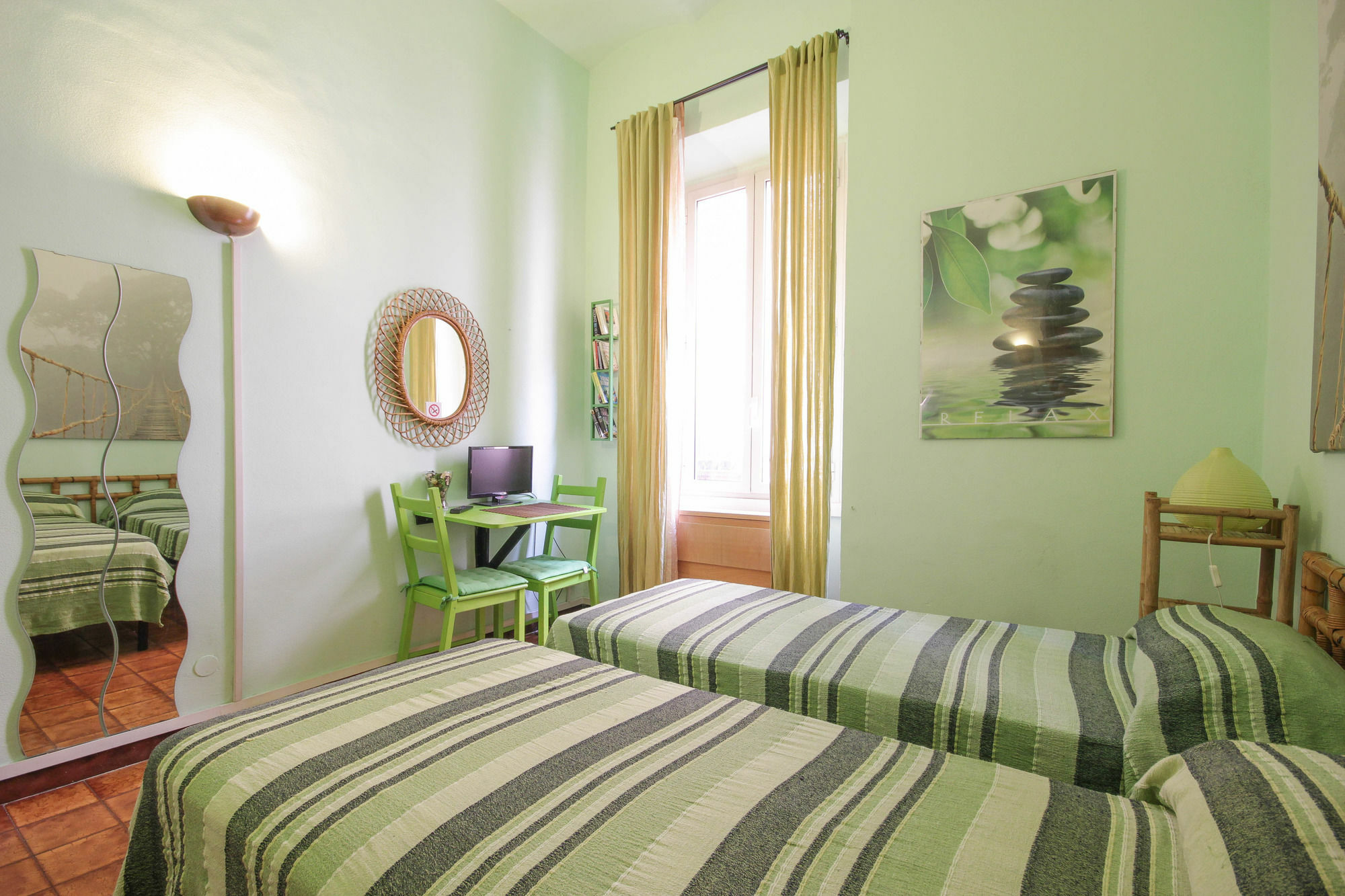Sixbeds Hotell Roma Eksteriør bilde